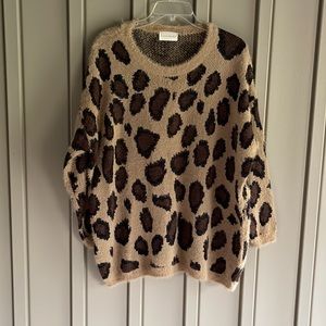 Dreamers Cheetah Print Sweater size Small/Medium